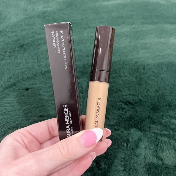 NEW Laura Mercier Lip Glacé Lip Gloss in Vanille Nude - Picture 1 of 4